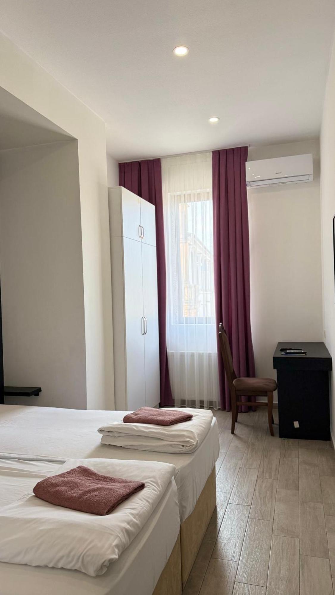 Star Hotel Kutaisi Eksteriør billede