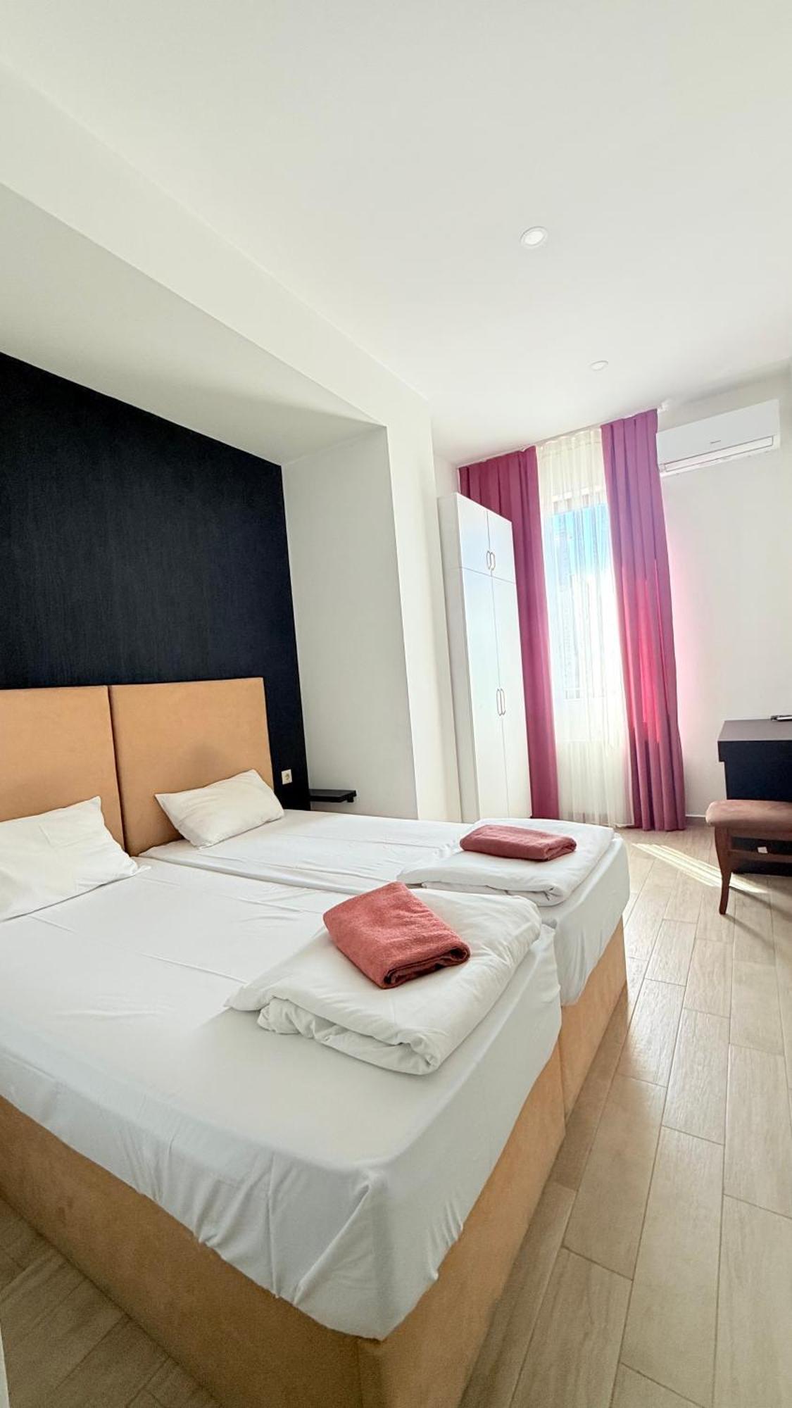 Star Hotel Kutaisi Eksteriør billede